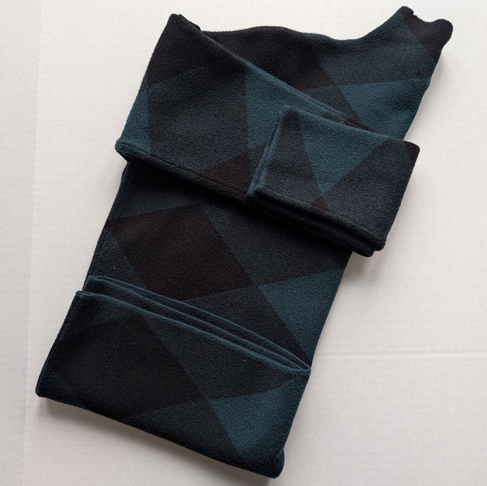 Tahari Diamond Pattern Sweater in Dark Teal and Black